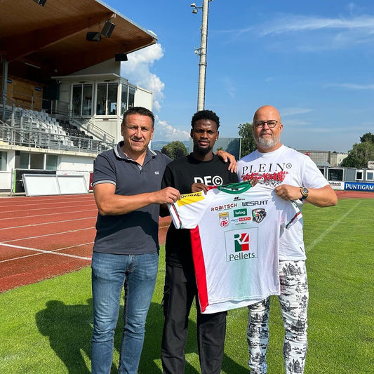 Wolfsberger snap up Samson Tijani