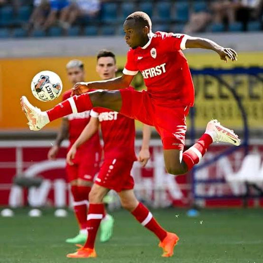 Alhassan is Belgian champion, Adams nets a hat trick